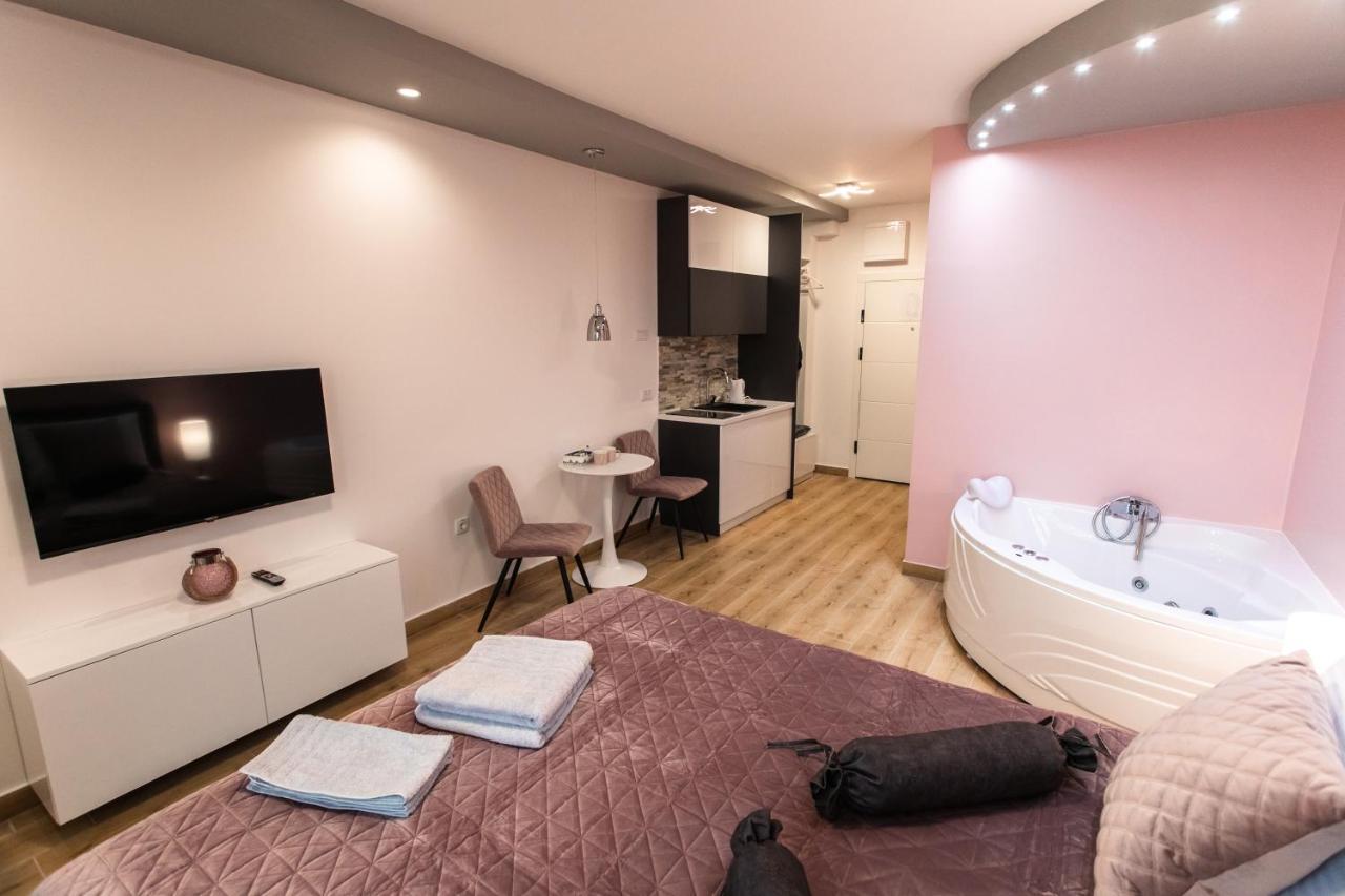 Room Jacuzzi “Athena” Subotica Exterior foto